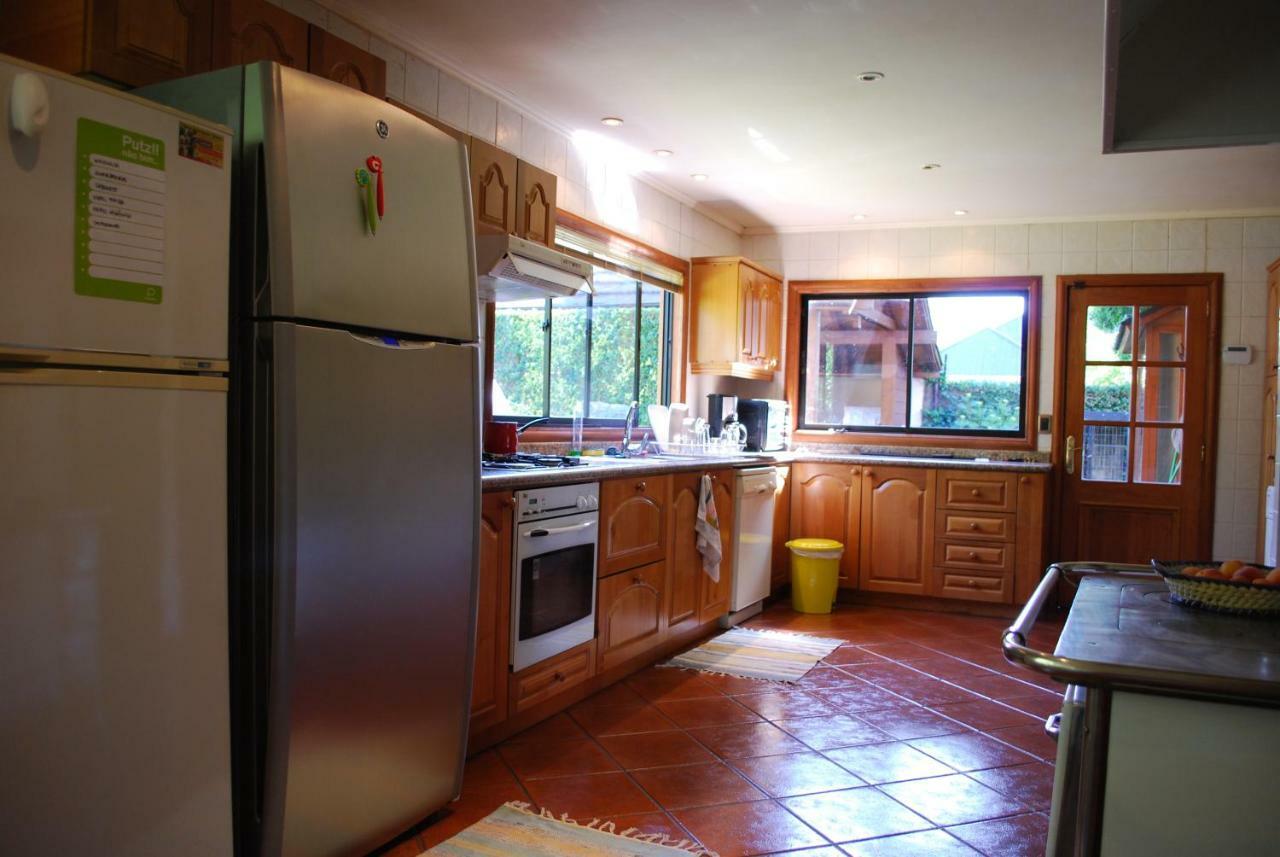 Frontera Pucon Hostel B&B Екстер'єр фото