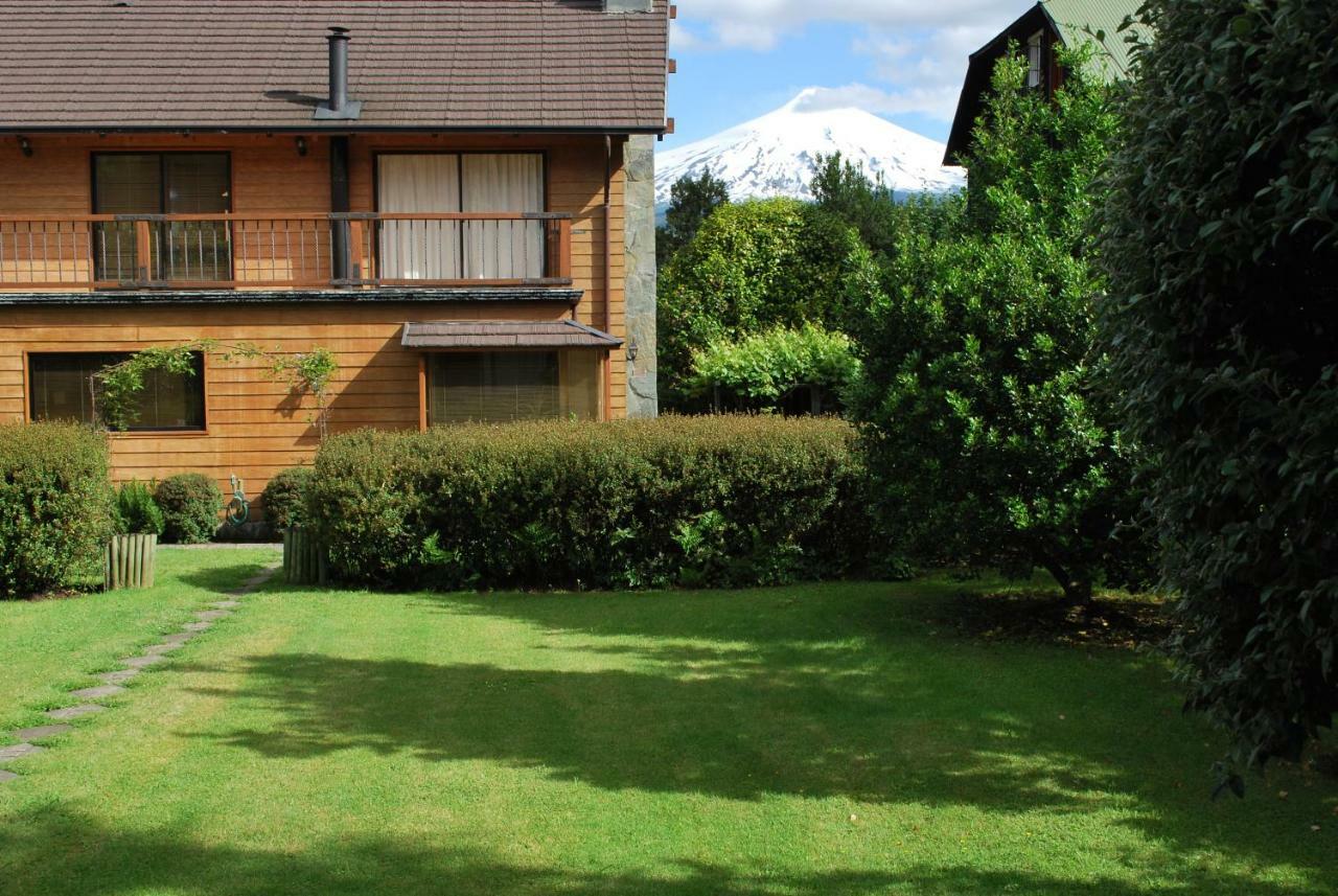 Frontera Pucon Hostel B&B Екстер'єр фото